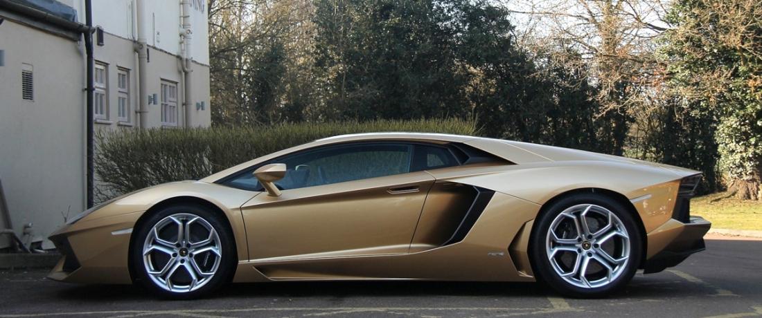 Rear-wheel drive Lamborghini Huracan now available in India!