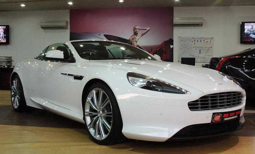 Aston Martin Virage Volante: The Sensational Singing