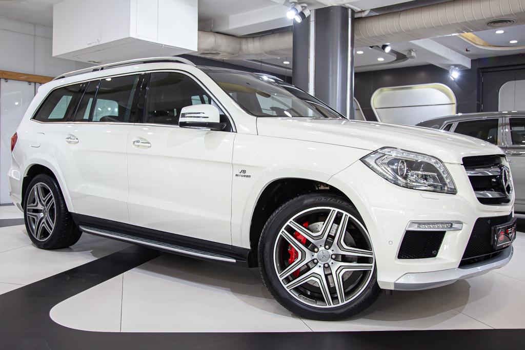 Mercedes-Benz is a brand that dives into the best driving experiences 