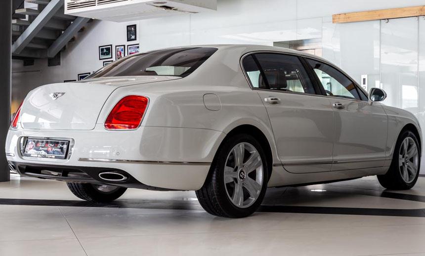 Bentley Continental Flying Spur W12:The on board Paradise