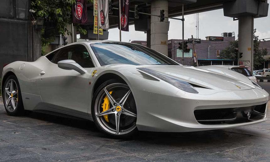 Ferrari 458 Italia: Virtuoso Sprinter