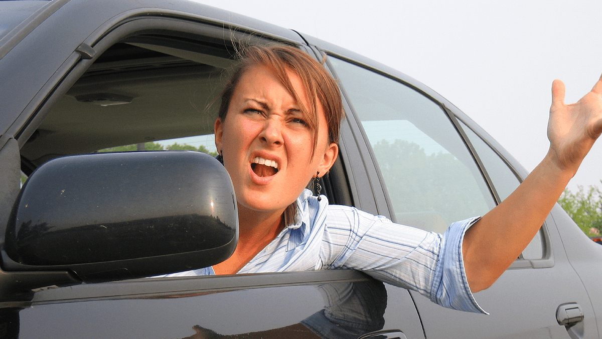 5 Bad Habits All Car Drivers Should Avoid