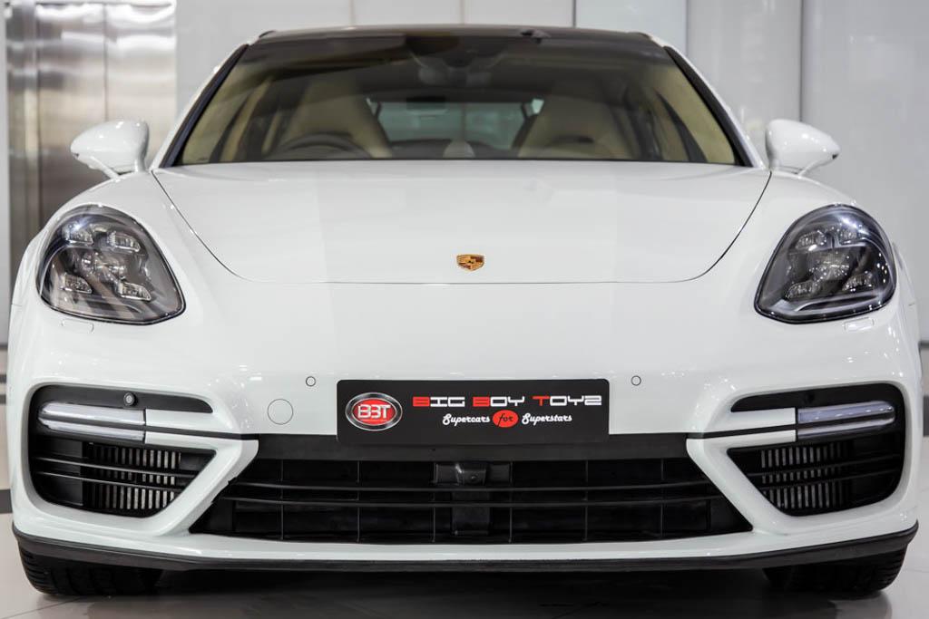 Porsche Panamera Turbo