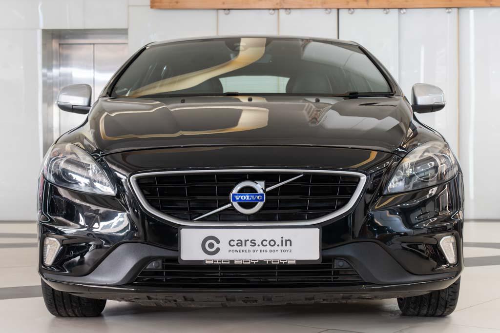 VOLVO V40 D3 R Design