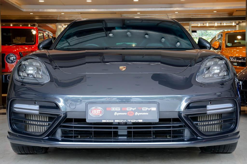 Porsche Panamera Turbo 