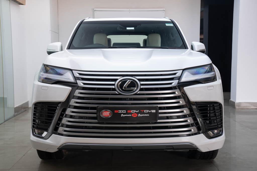 Lexus LX500d