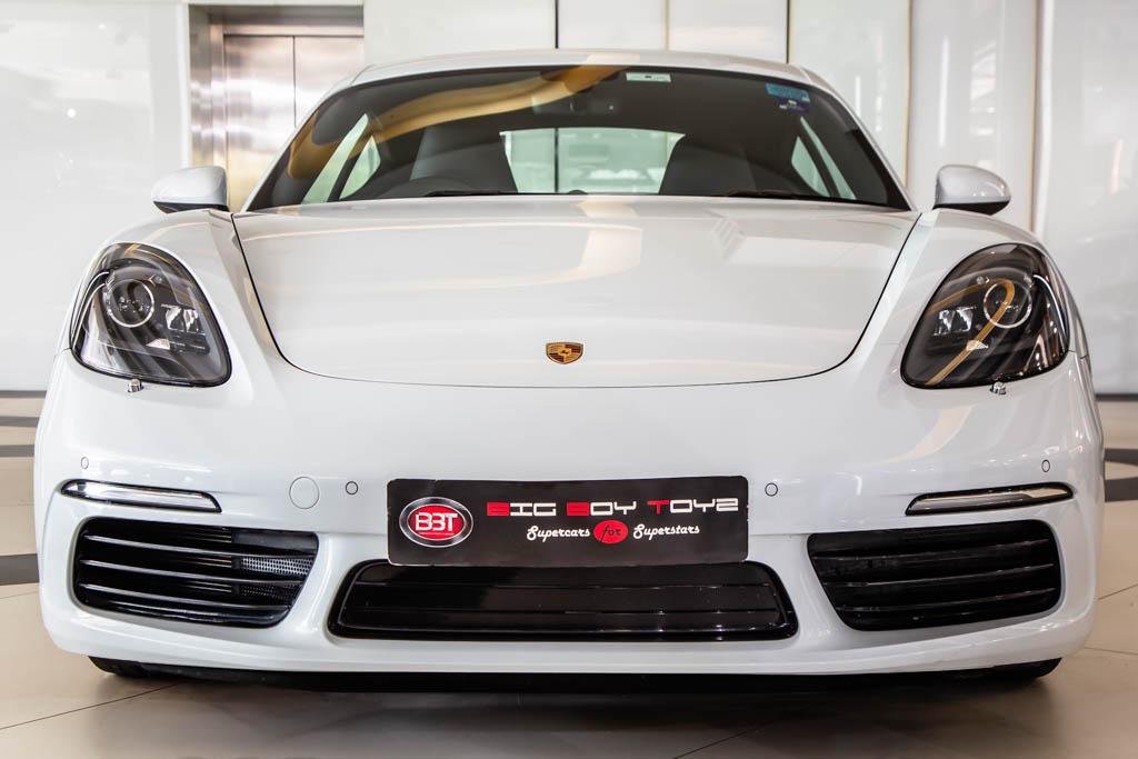 PORSCHE 718 CAYMAN