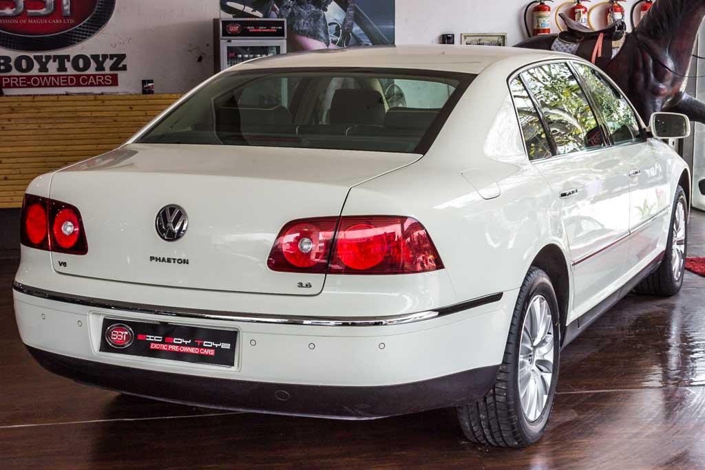 Volkswagen Phaeton Rear right side