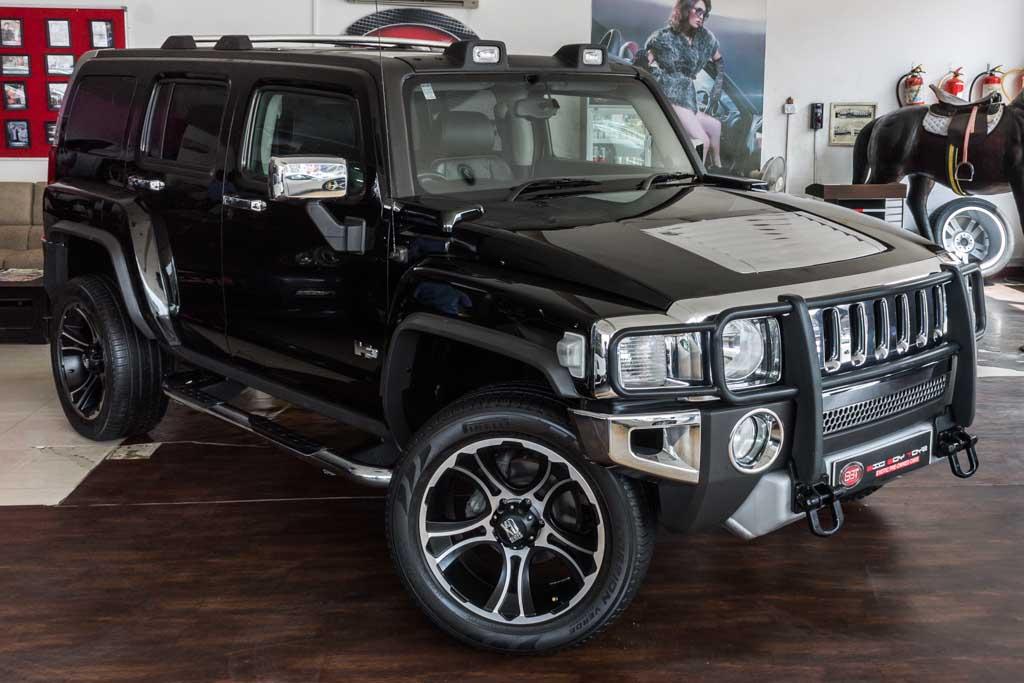 Hummer H3 Front right side