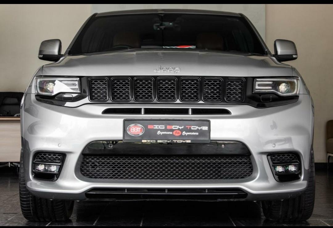 Jeep Grand Cherokee SRT