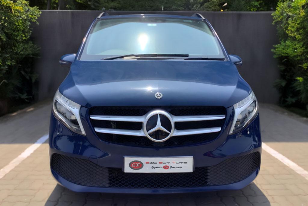 Mercedes Benz V220d