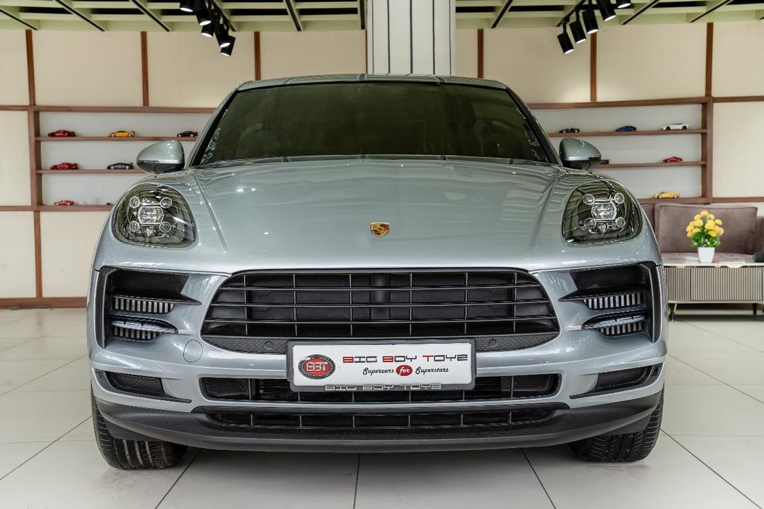 PORSCHE MACAN S