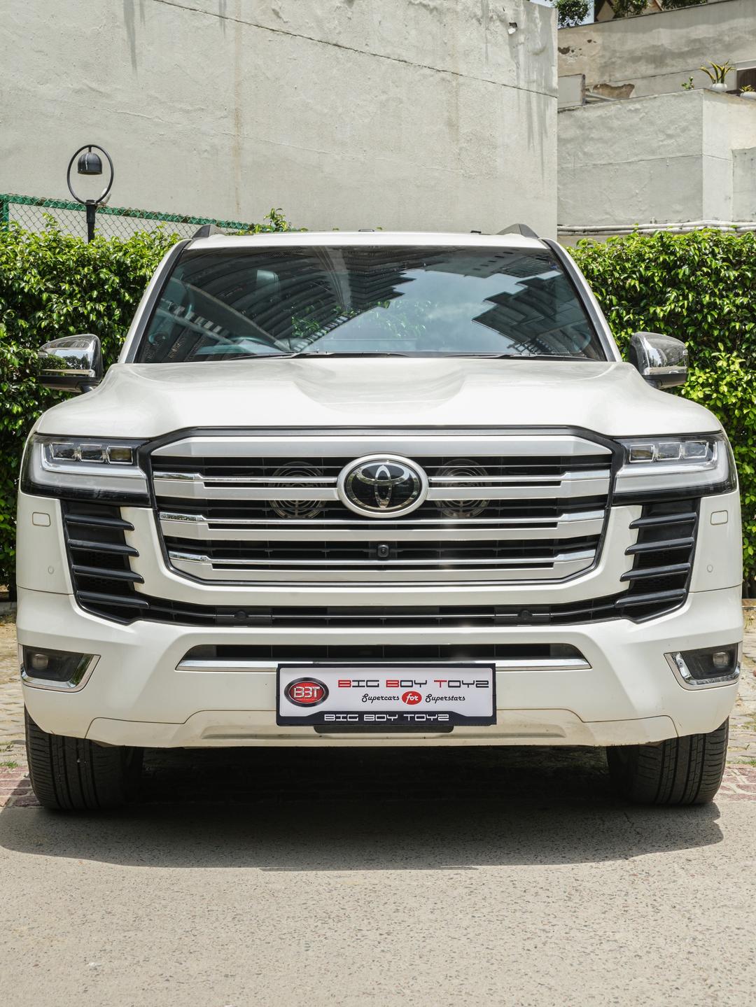 TOYOTA LAND CRUISER LC300