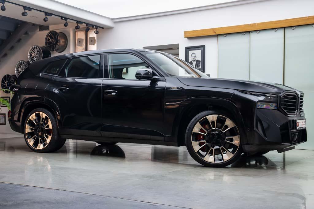BMW XM