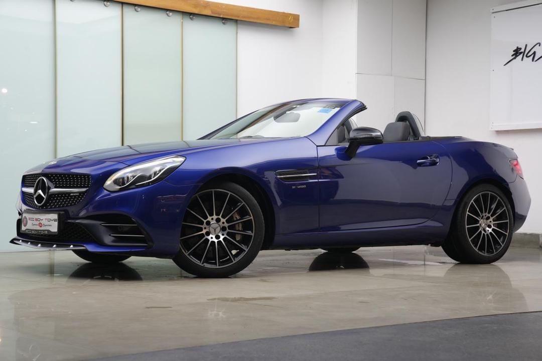 Mercedes Benz SLC 43 AMG