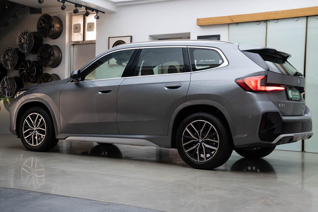 BMW iX1 LWB eDrive 20L M Sport