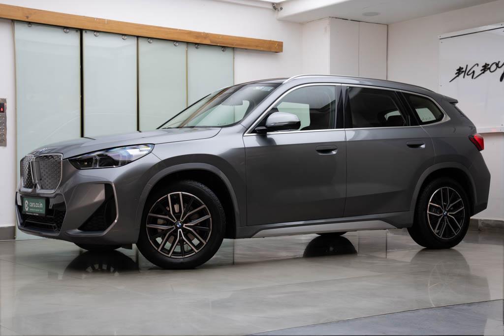 BMW iX1 LWB eDrive 20L M Sport