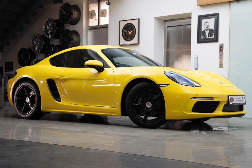 Porsche 718 Cayman 