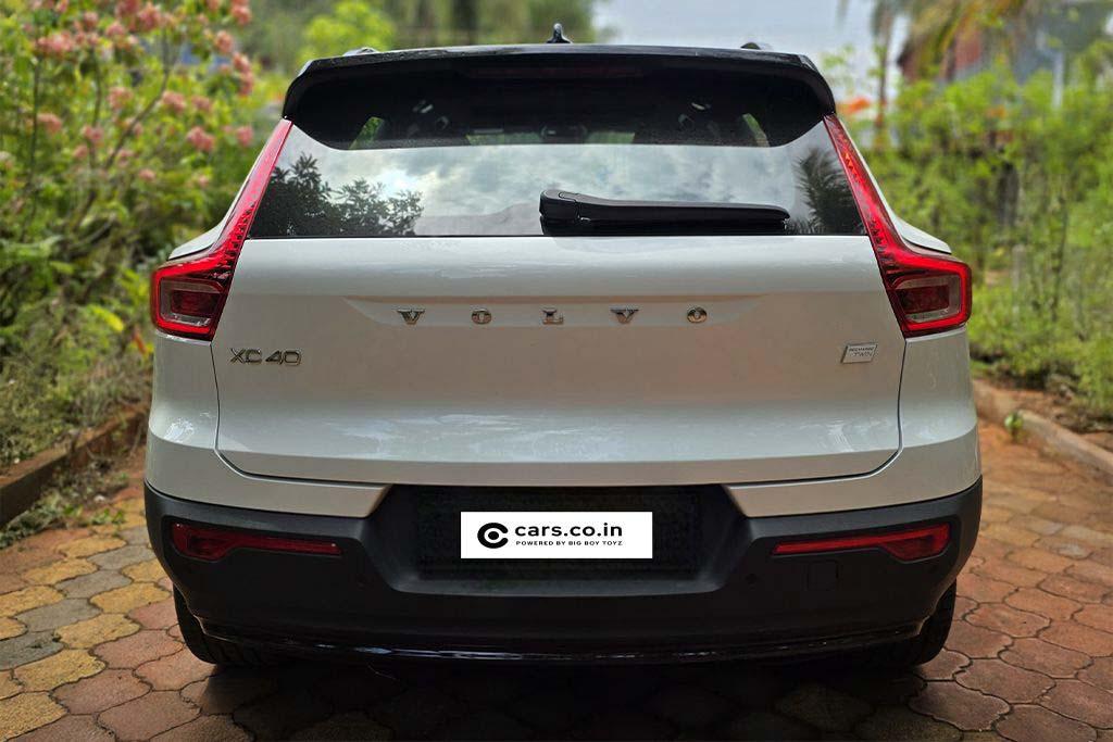 VOLVO XC40 RECHARGE P8