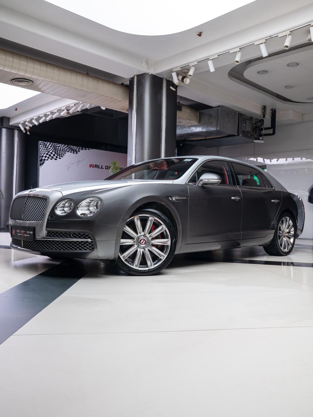 Bentley Flying Spur V8 
