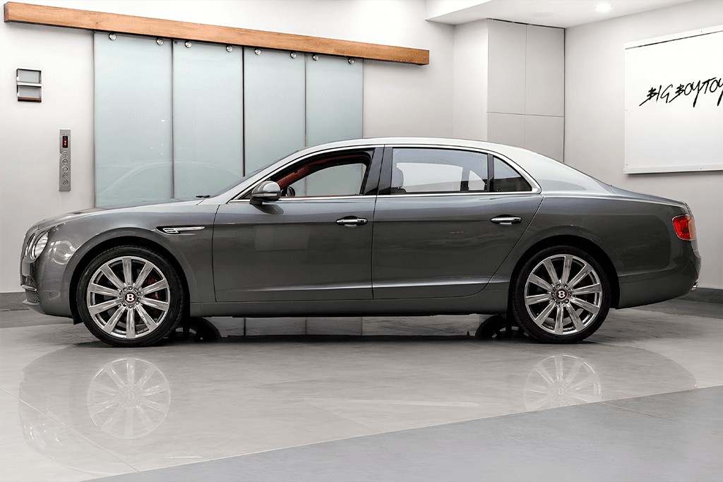 Bentley Flying Spur V8 