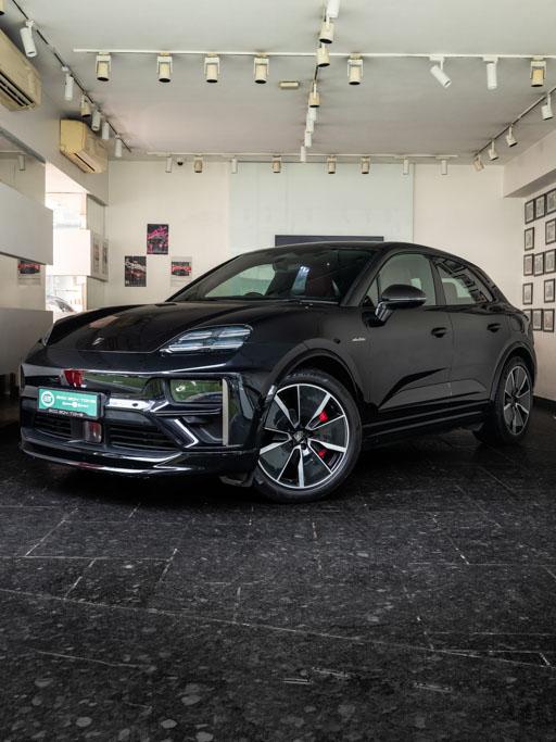 Porsche Macan Turbo EV