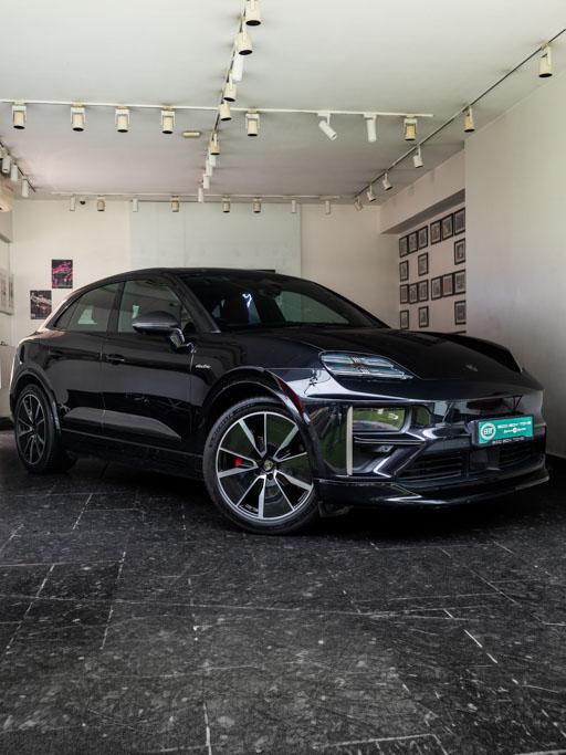 Porsche Macan Turbo EV