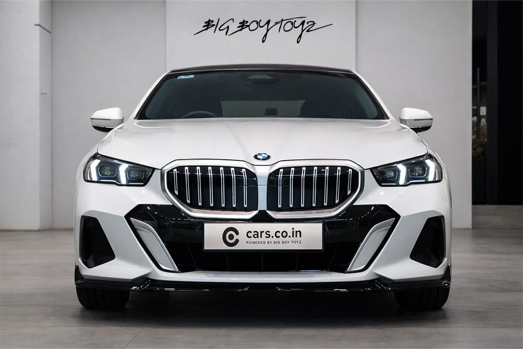 BMW 530Li Sky Lounge Edition