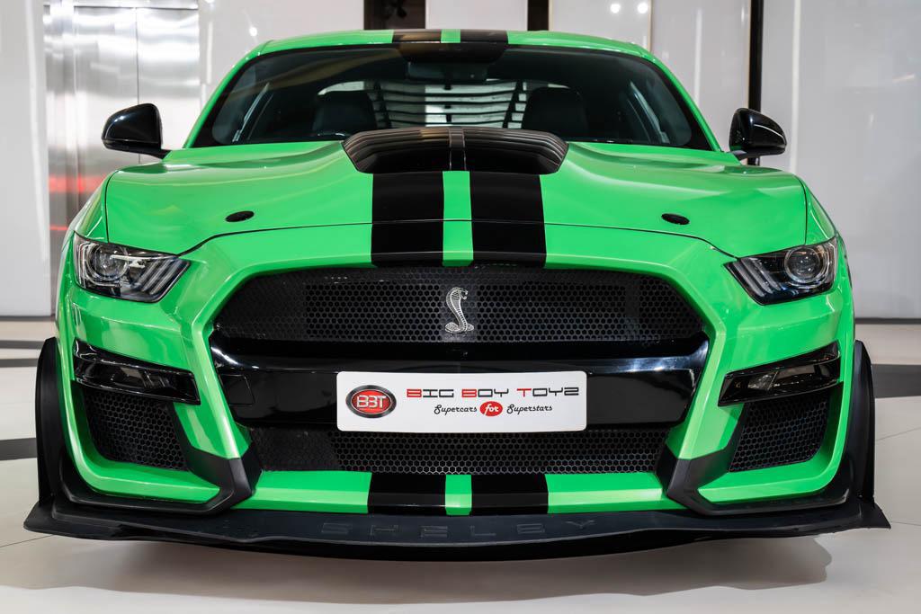Ford Mustang (w/ Shelby GT500 Bodykit)