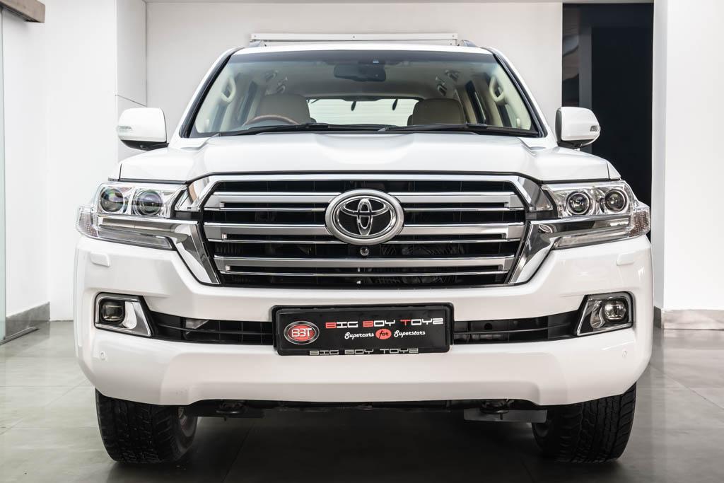 TOYOTA LAND CRUISER LC200 VX