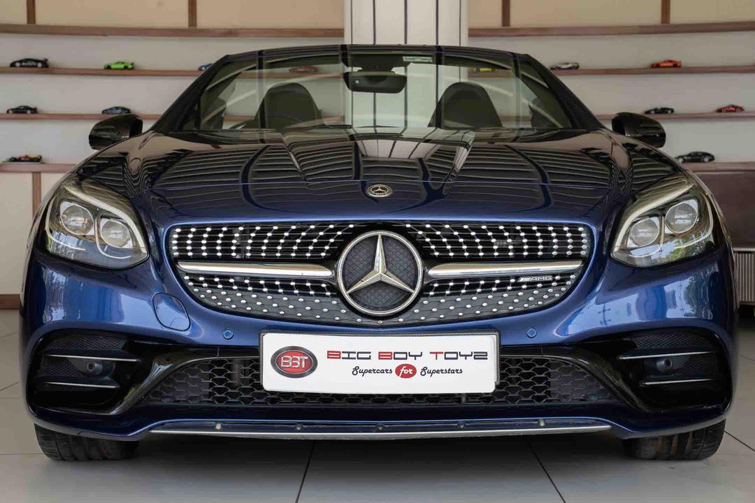 MERCEDES Benz SLC 43 AMG