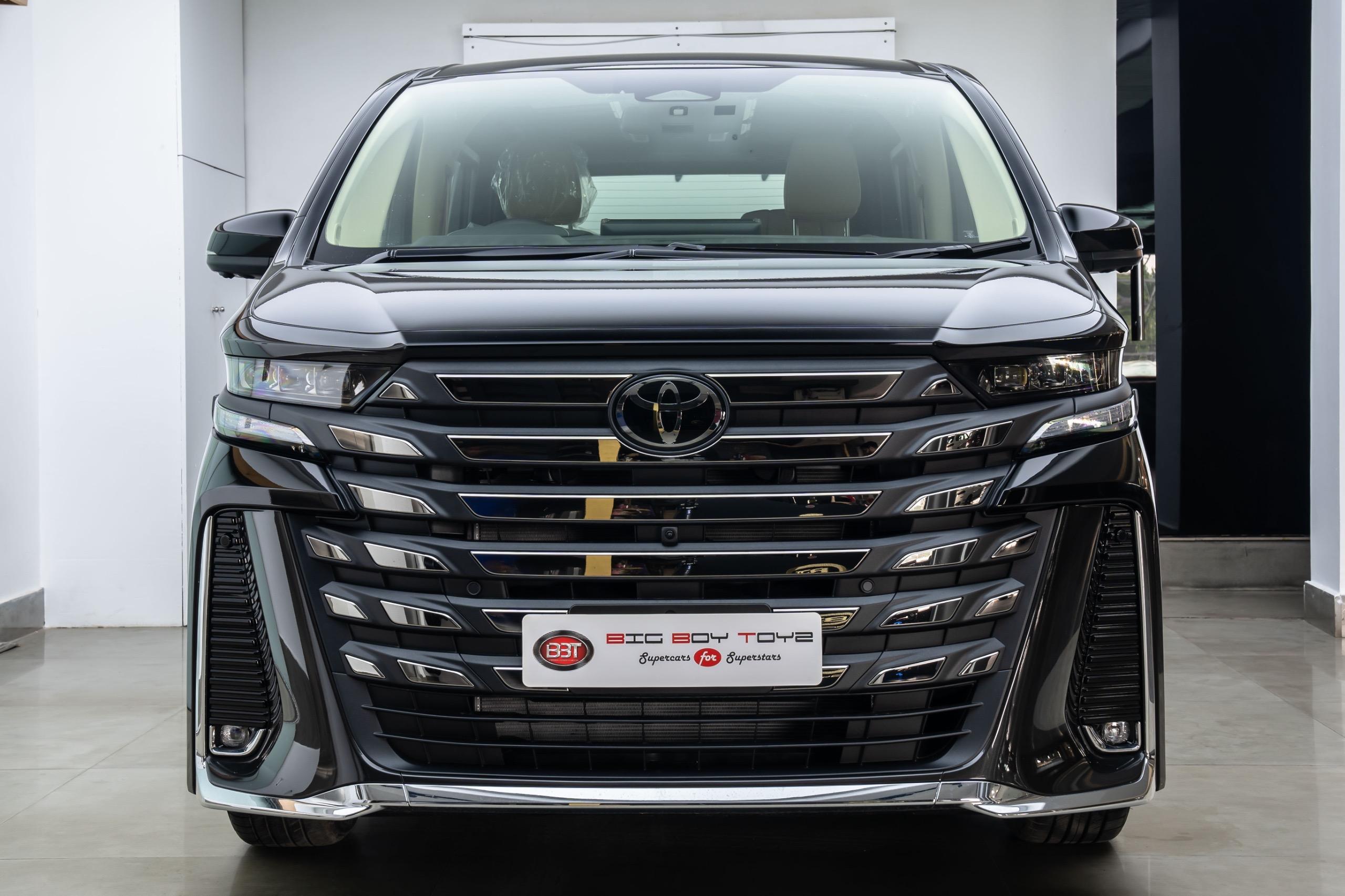 Toyota Vellfire VIP Executive