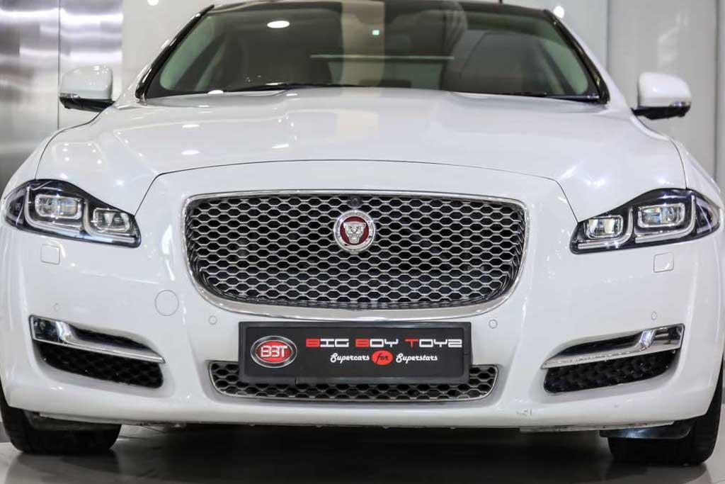 Jaguar XJL Portfolio