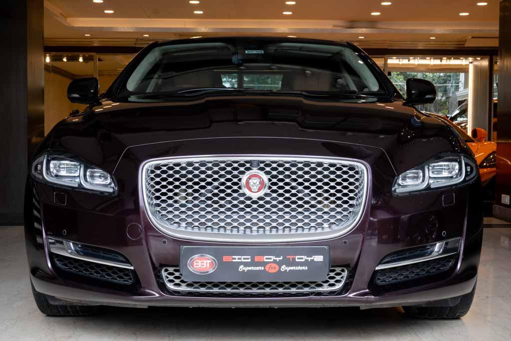 Jaguar XJL Portfolio