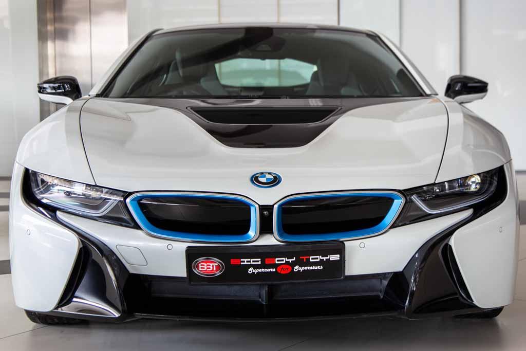 BMW i8