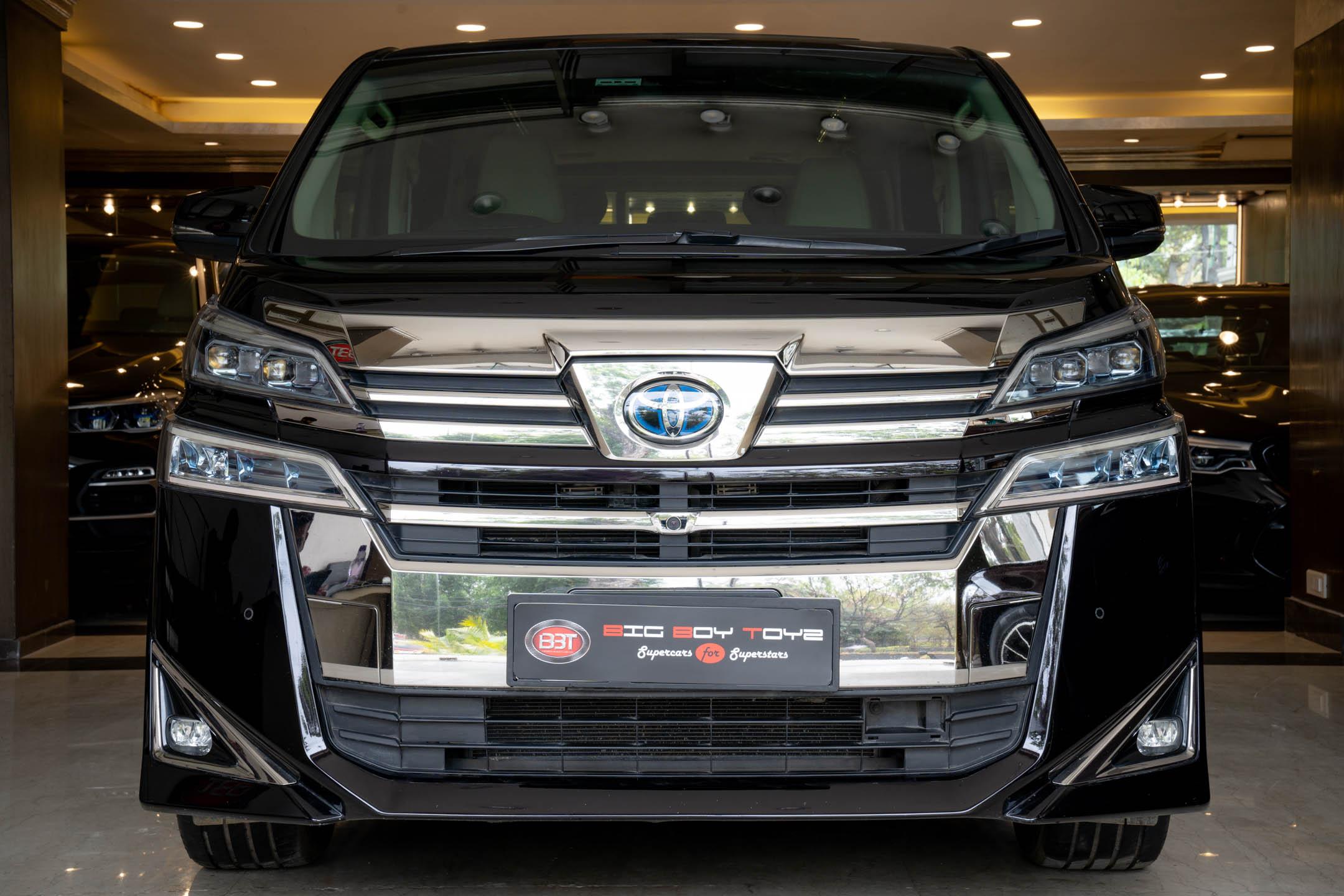 TOYOTA VELLFIRE