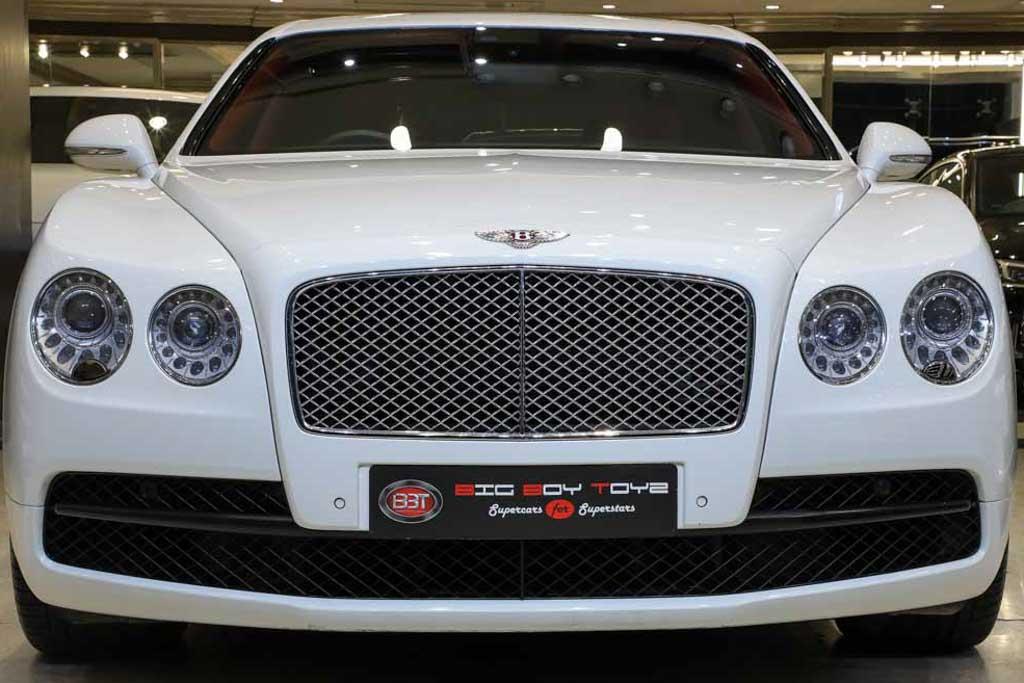 BENTLEY FLYING SPUR V8