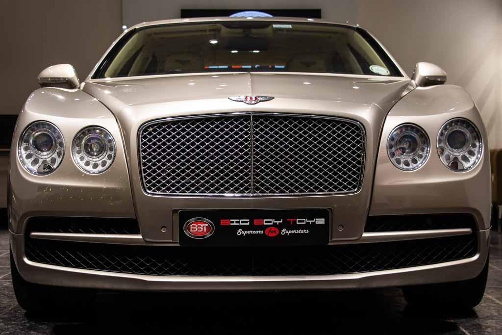 BENTLEY FLYING SPUR V8 MY16