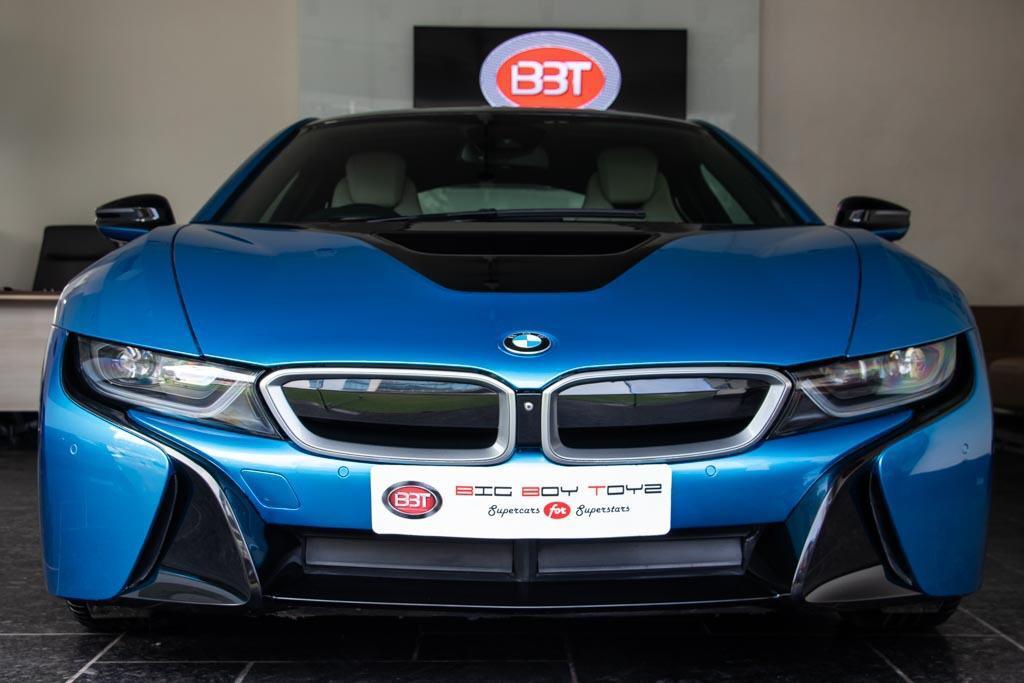 BMW I8