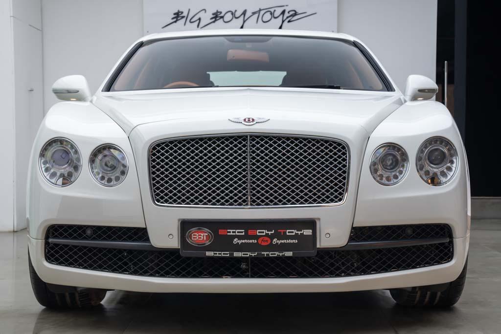 BENTLEY FLYING SPUR V8