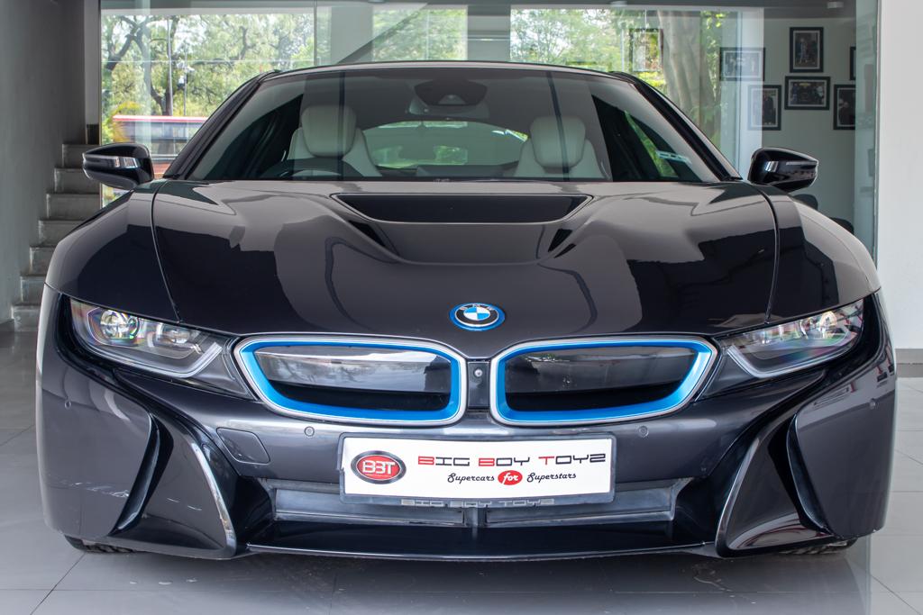 BMW i8
