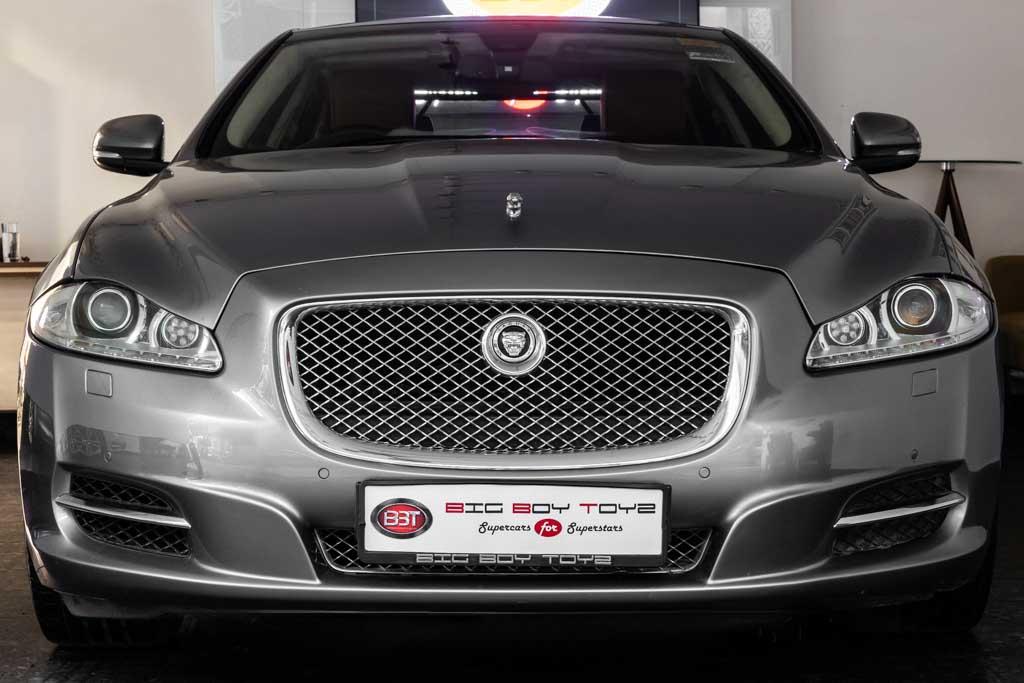 Jaguar XJL Portfolio