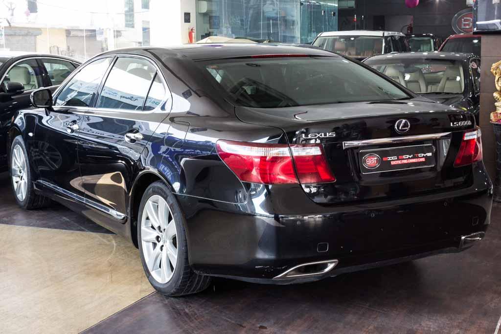 Lexus LS 600h L rear left view